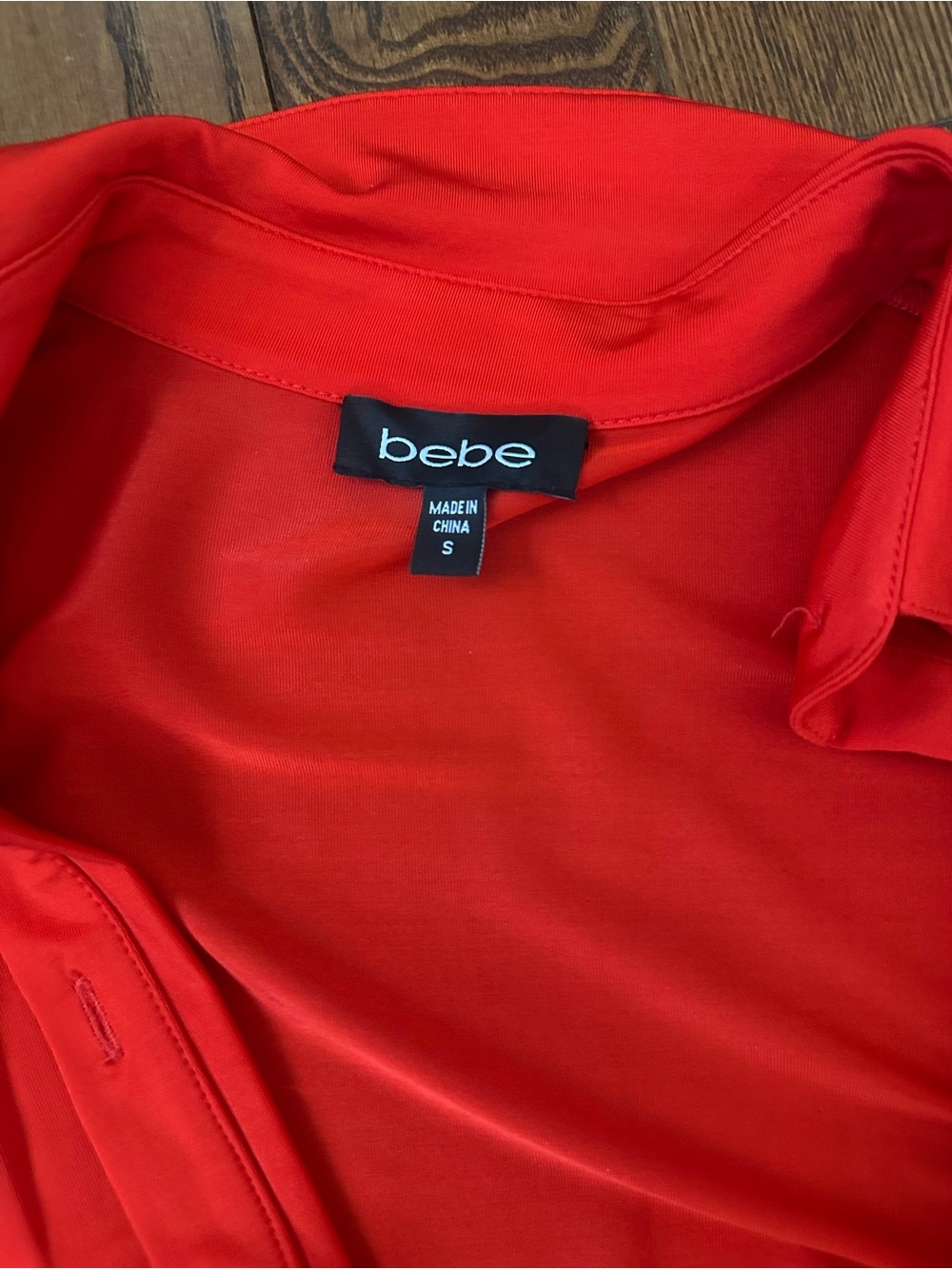bebe Red Collared Button-Up Top - Picture 4 of 4